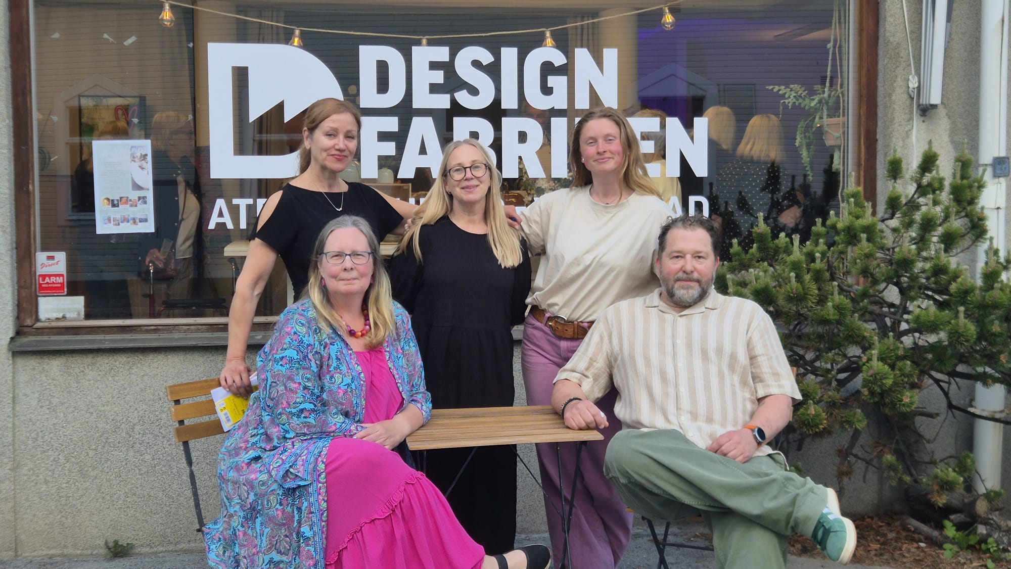 VI PÅ FABRIKEN